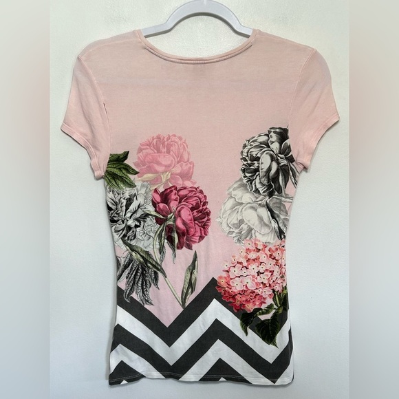 Ted Baker London Eeidan Palace Garden Floral Chevron Fitted Tee Shirt - Picture 6 of 13